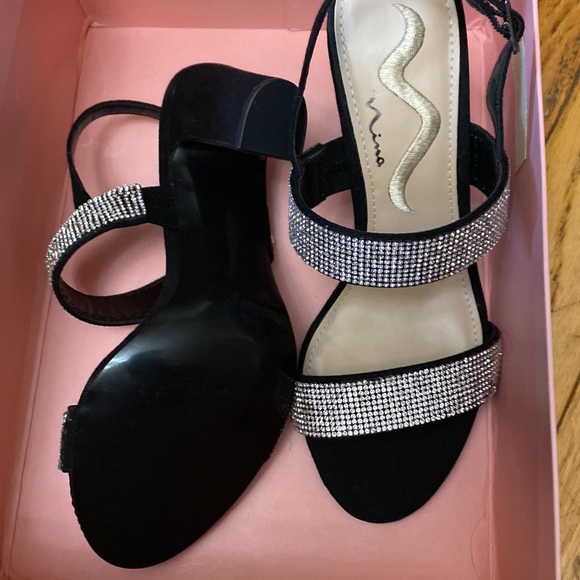 Shoes - Picture 5 of 6